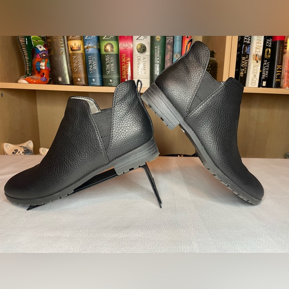 Dr Scholls bootie.